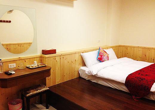 Sun Moon Lake Crystal B&B Nantou Habitación foto